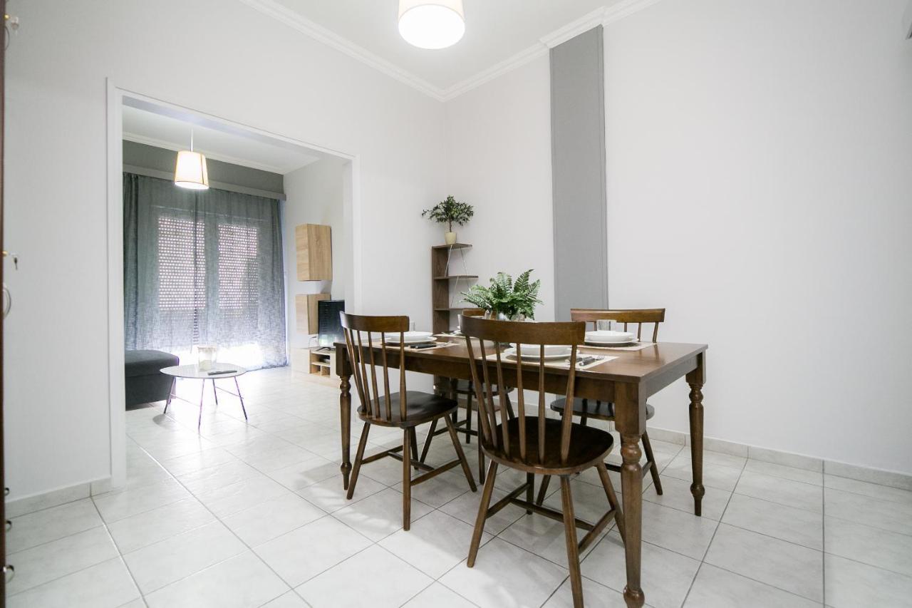 Central Guests Apartment ヴォロス エクステリア 写真